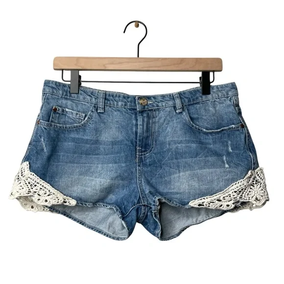 Zara Trafaluc Premium Wash Women's Lace Trimmed Blue Denim Shorts - Picture 1 of 8